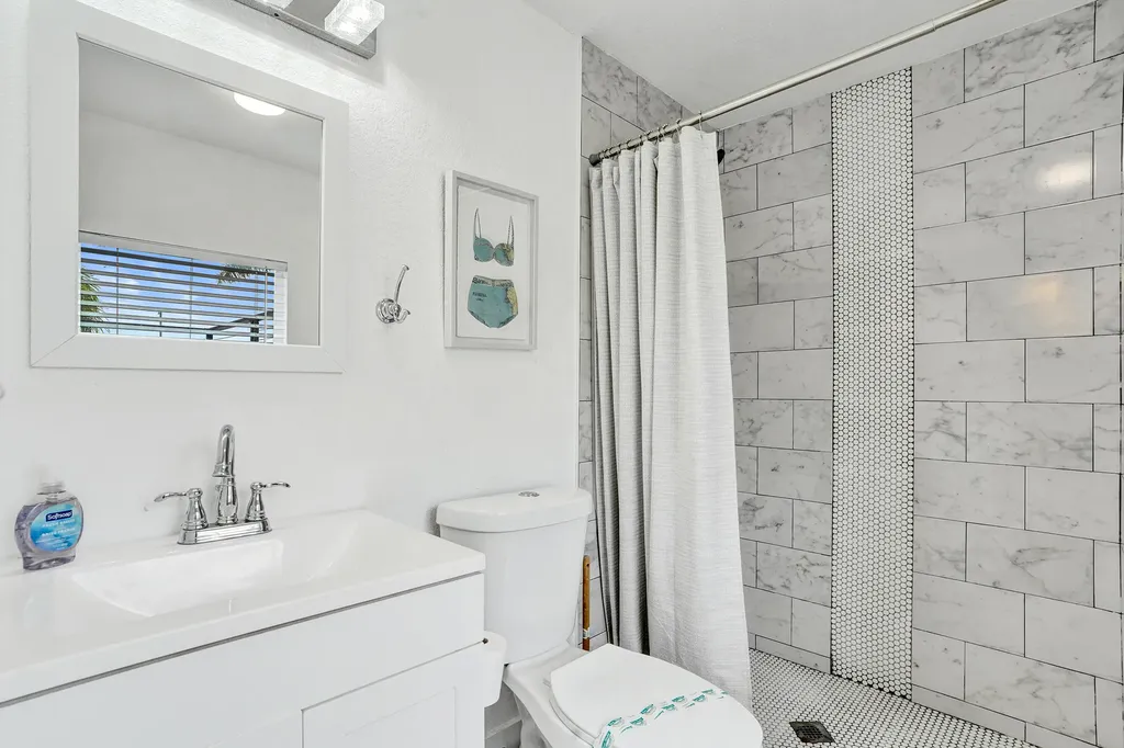 311 SE 3rd Avenue Delray Beach FL 33483