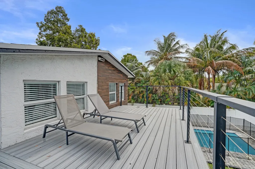 311 SE 3rd Avenue Delray Beach FL 33483