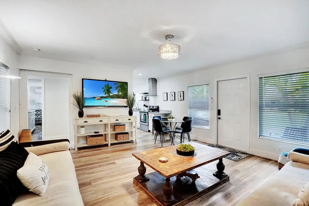 311 SE 3rd Avenue Delray Beach FL 33483