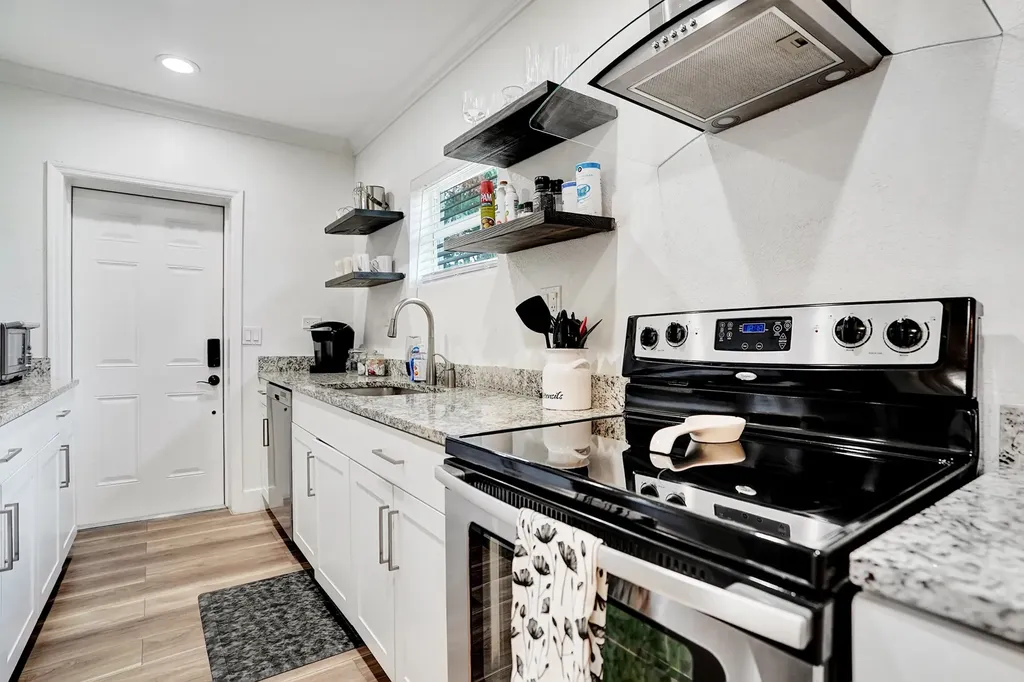 311 SE 3rd Avenue Delray Beach FL 33483