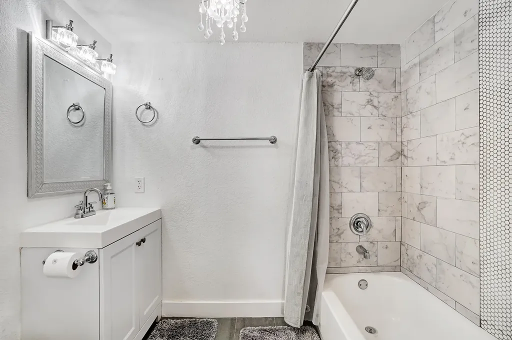 311 SE 3rd Avenue Delray Beach FL 33483