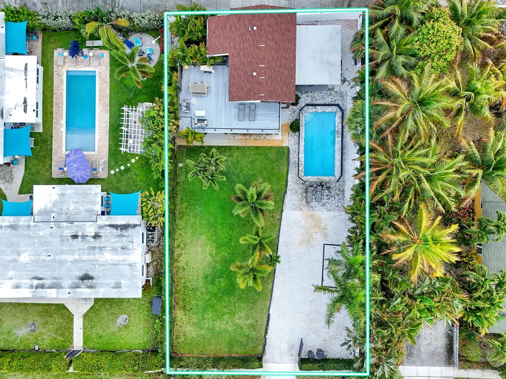 311 SE 3rd Avenue Delray Beach FL 33483