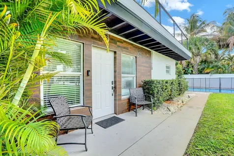 311 SE 3rd Avenue Delray Beach FL 33483