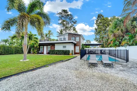 311 SE 3rd Avenue Delray Beach FL 33483