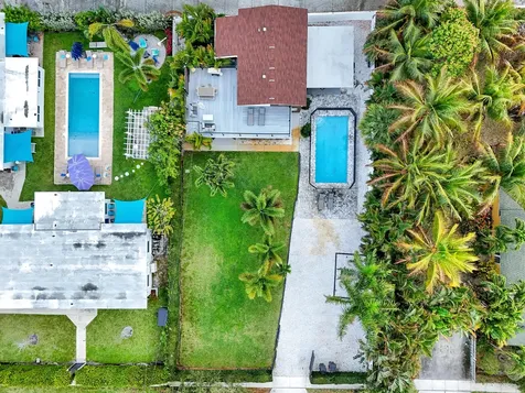 311 SE 3rd Avenue Delray Beach FL 33483