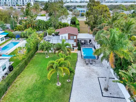 311 SE 3rd Avenue Delray Beach FL 33483