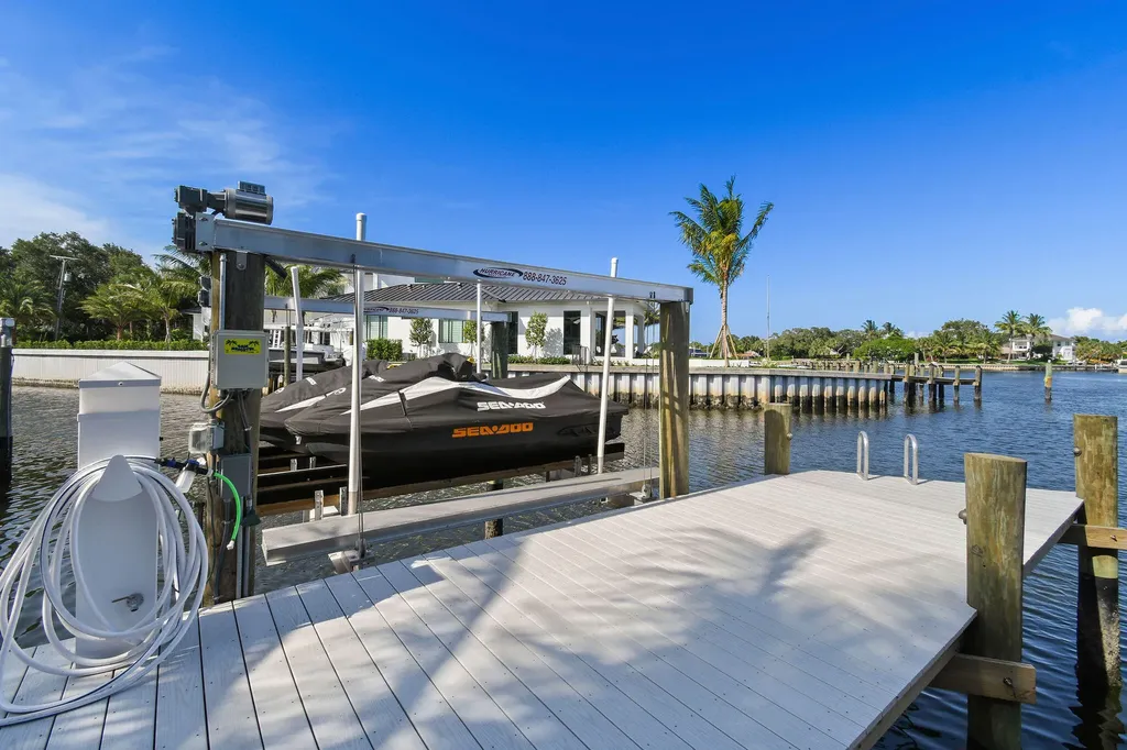 12880 S Shore Drive Palm Beach Gardens FL 33410