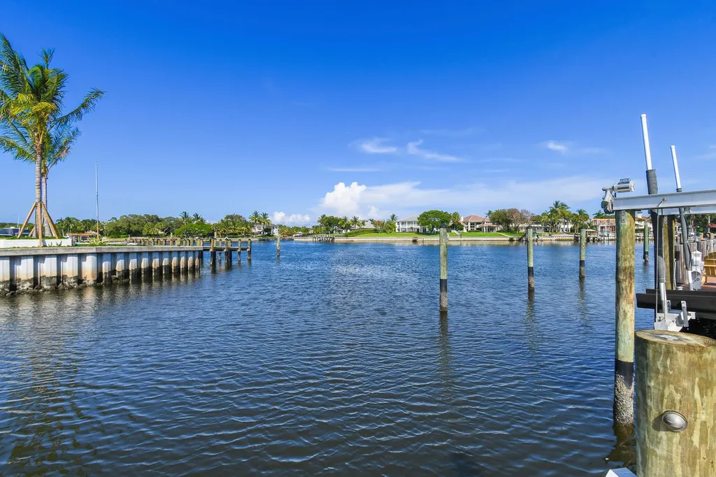 12880 S Shore Drive Palm Beach Gardens FL 33410