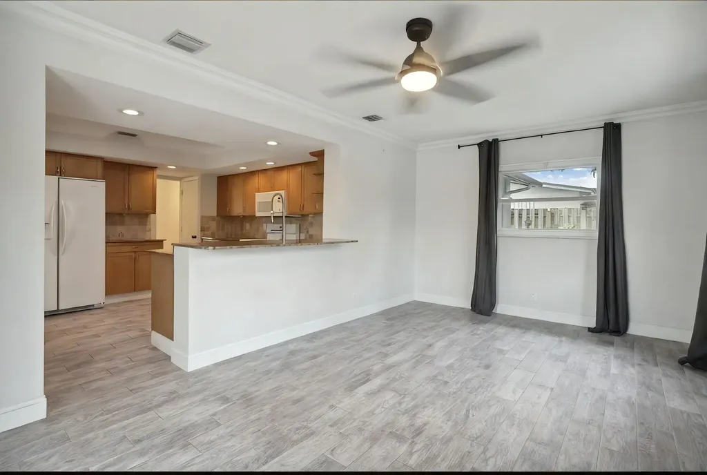 603 SE 7th Avenue Deerfield Beach FL 33441