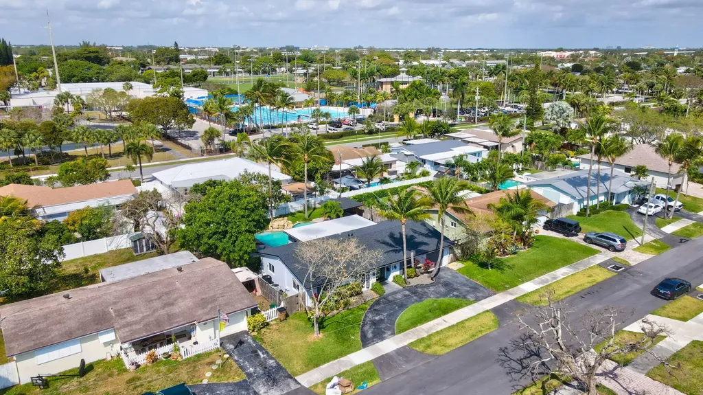 603 SE 7th Avenue Deerfield Beach FL 33441
