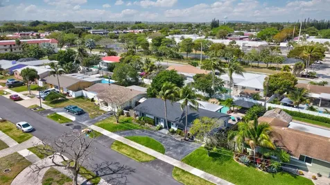 603 SE 7th Avenue Deerfield Beach FL 33441