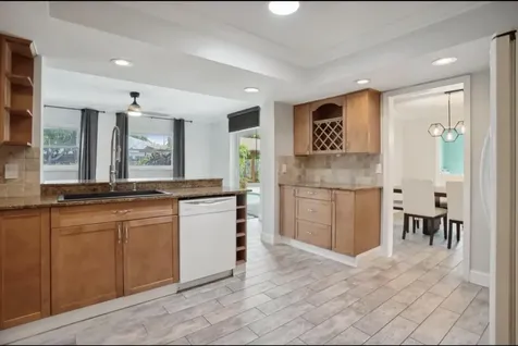 603 SE 7th Avenue Deerfield Beach FL 33441