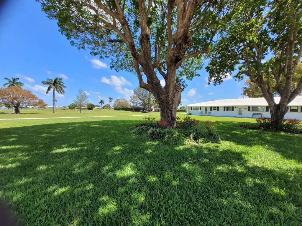 300 SW Golfview Terrace Boynton Beach FL 33426