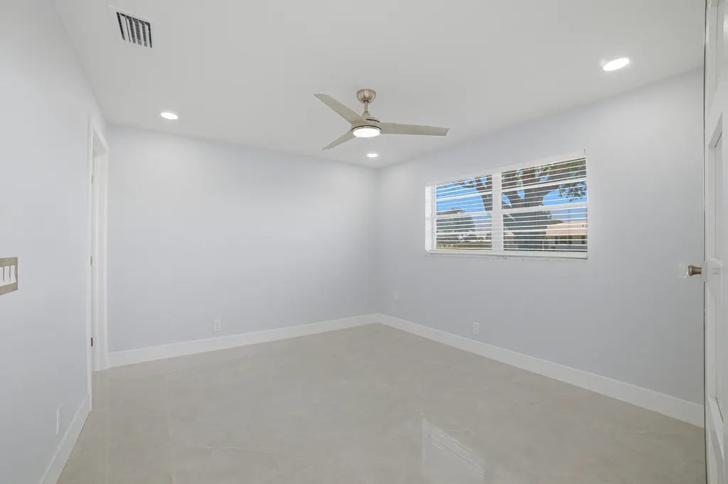 300 SW Golfview Terrace Boynton Beach FL 33426