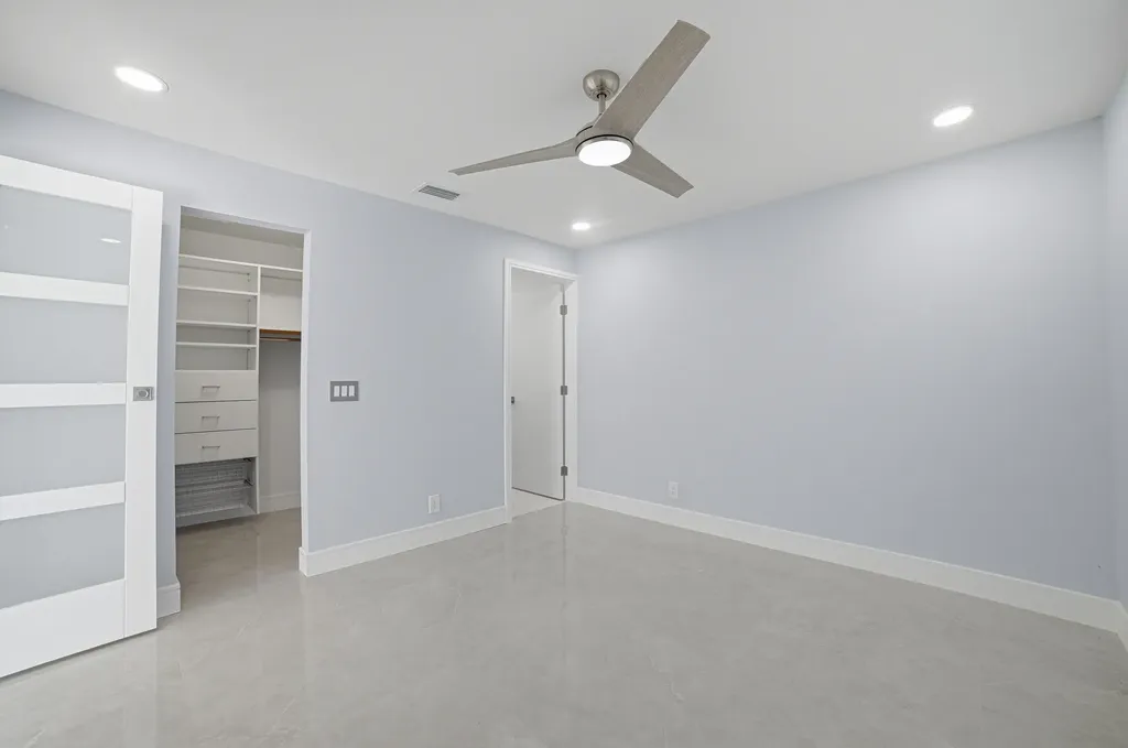 300 SW Golfview Terrace Boynton Beach FL 33426