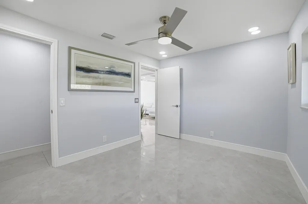 300 SW Golfview Terrace Boynton Beach FL 33426
