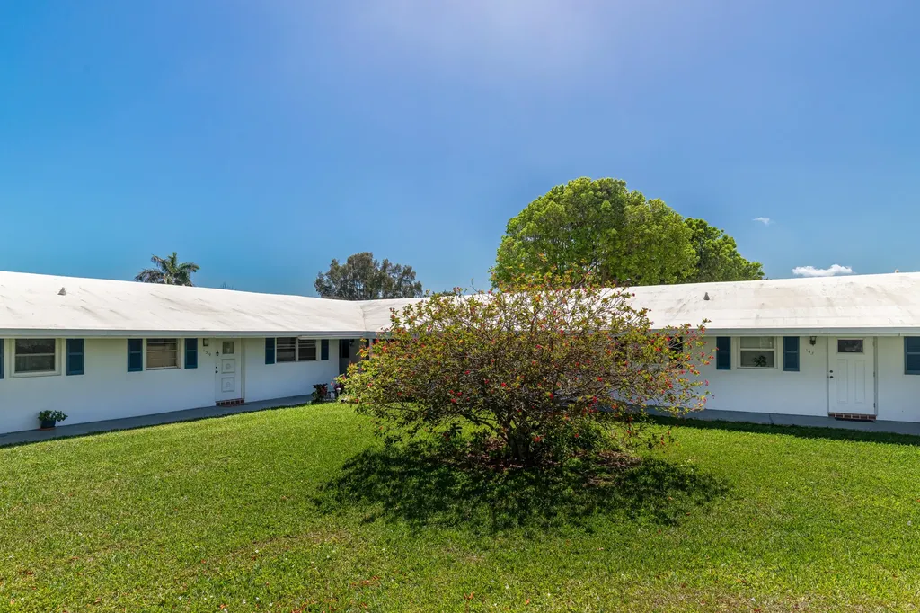300 SW Golfview Terrace Boynton Beach FL 33426