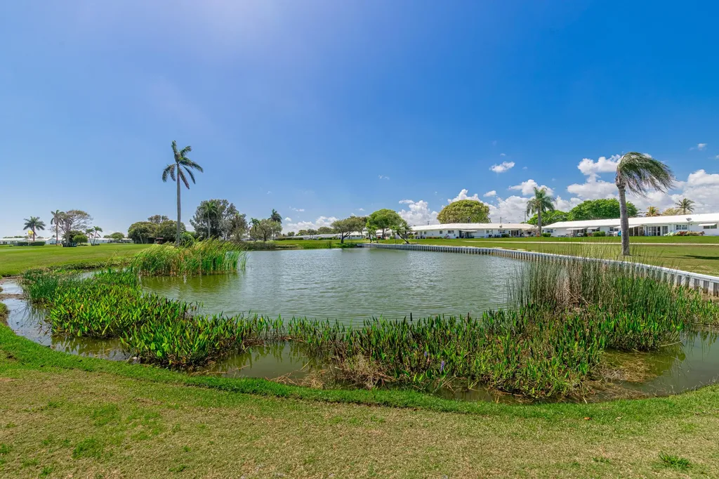 300 SW Golfview Terrace Boynton Beach FL 33426