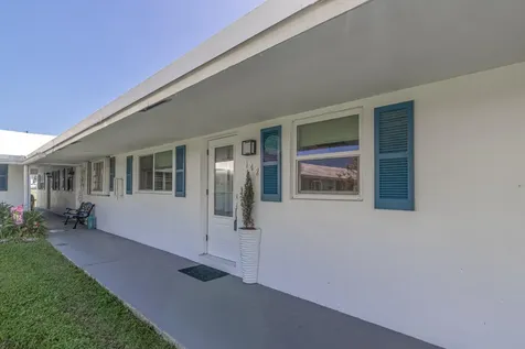 300 SW Golfview Terrace Boynton Beach FL 33426