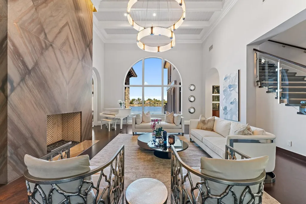 636 Hermitage Circle Palm Beach Gardens FL 33410