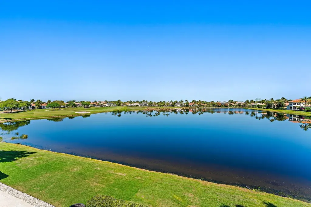 636 Hermitage Circle Palm Beach Gardens FL 33410