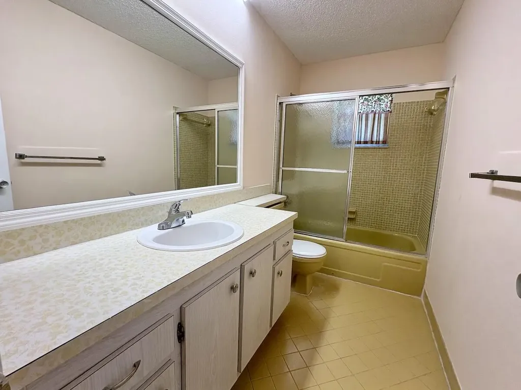 2003 SW 18th Street Boynton Beach FL 33426