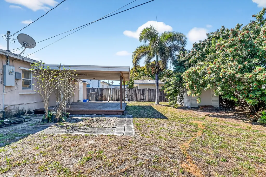 2013 Longwood Road West Palm Beach FL 33409