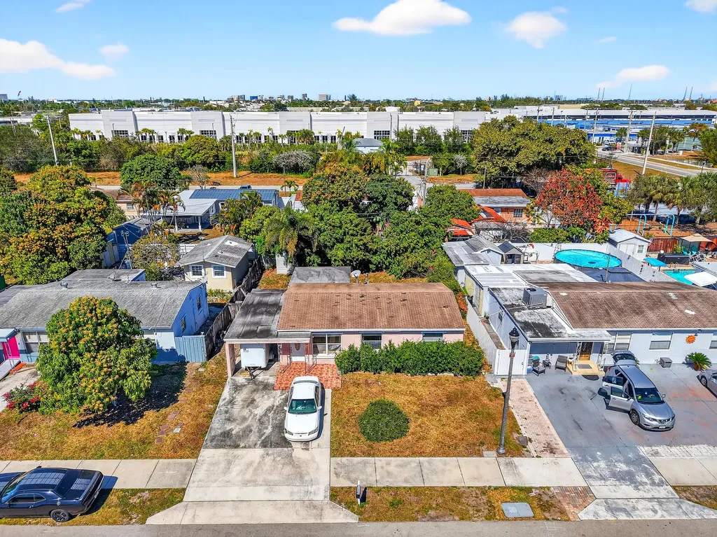 2013 Longwood Road West Palm Beach FL 33409