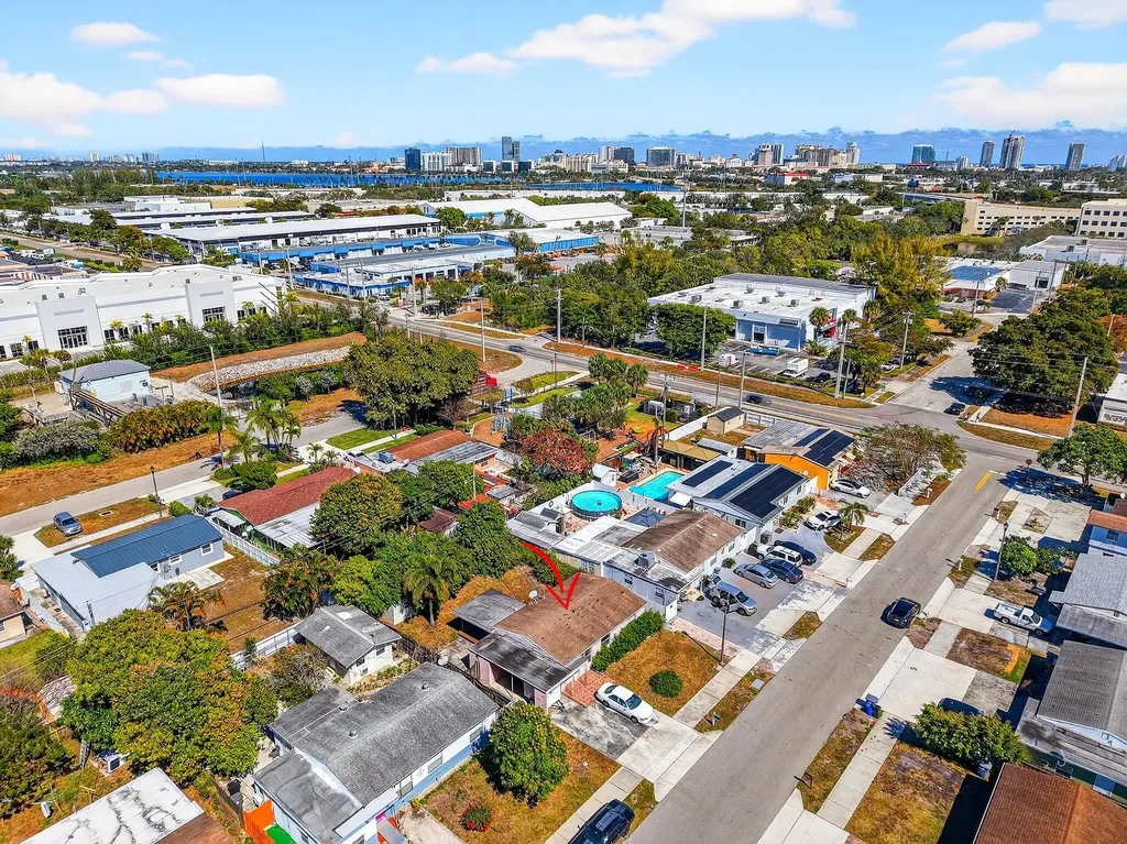 2013 Longwood Road West Palm Beach FL 33409
