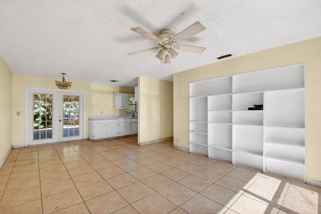 2013 Longwood Road West Palm Beach FL 33409