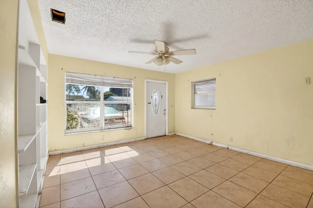 2013 Longwood Road West Palm Beach FL 33409