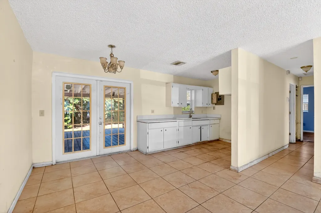 2013 Longwood Road West Palm Beach FL 33409