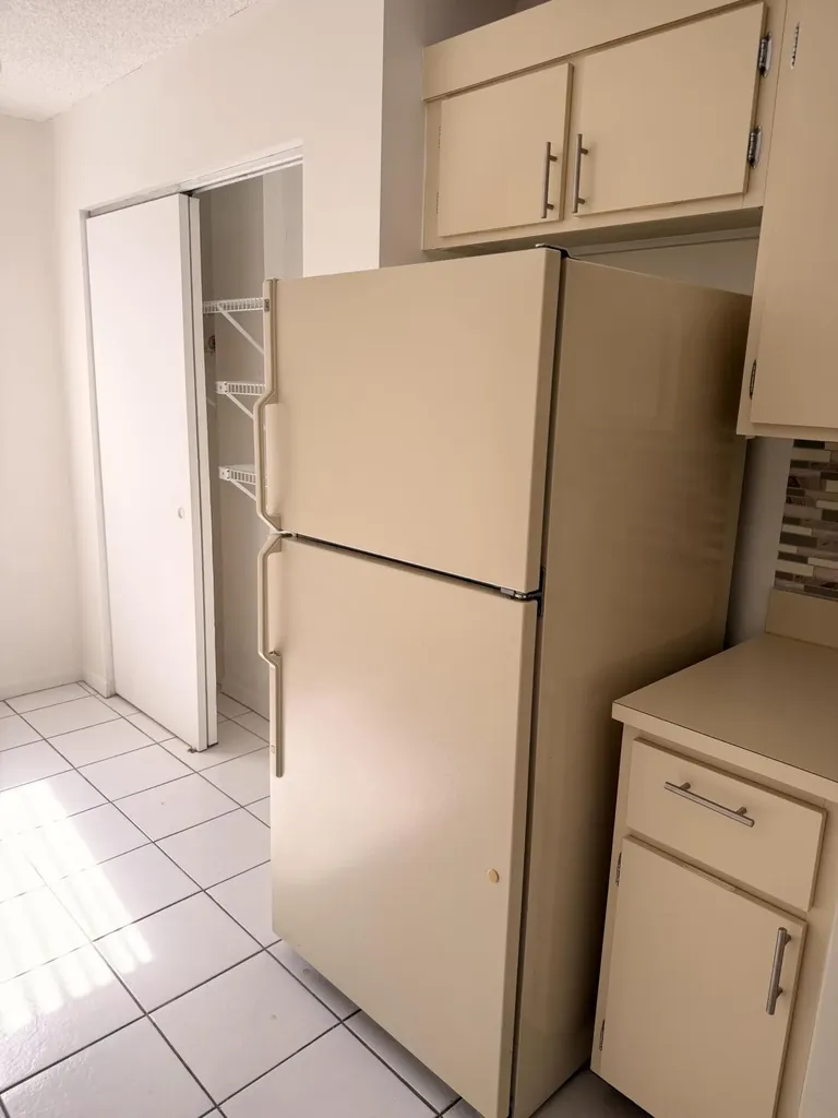 3146 Via Ponciana Lake Worth FL 33467