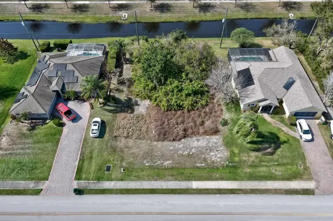306 Main Street Sebastian FL 32958
