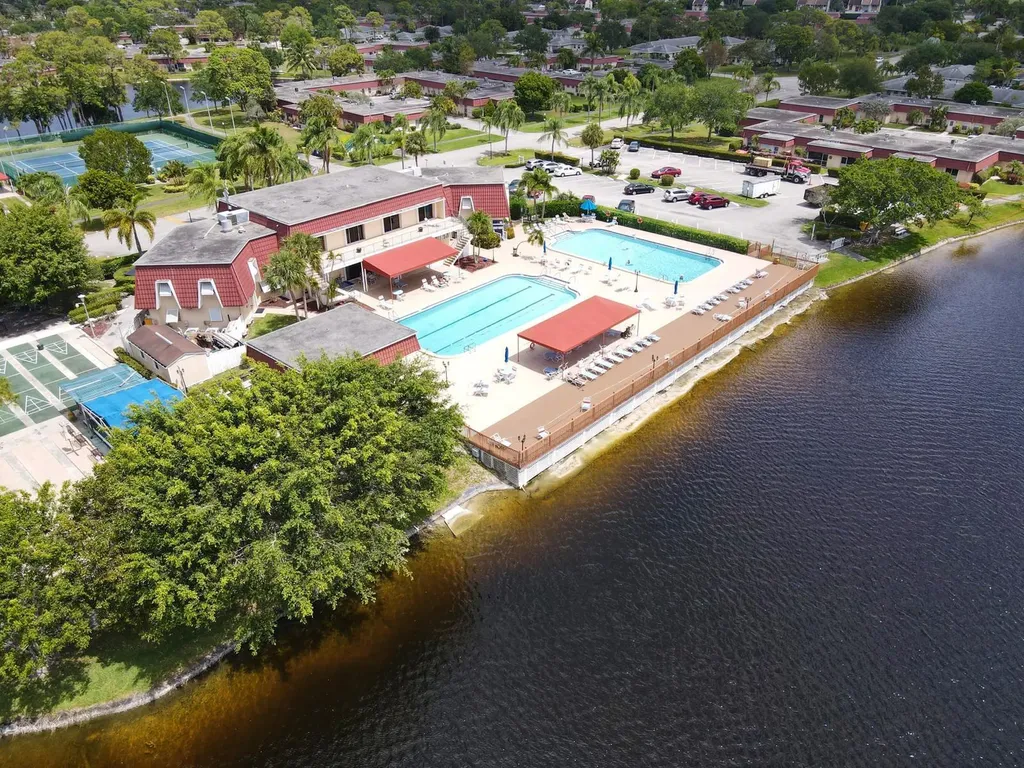 714 Nantucket Circle Lake Worth FL 33467