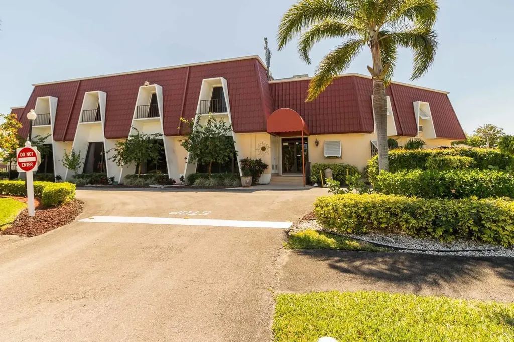 714 Nantucket Circle Lake Worth FL 33467