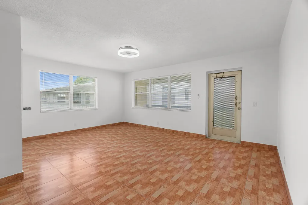 346 Windsor O West Palm Beach FL 33417