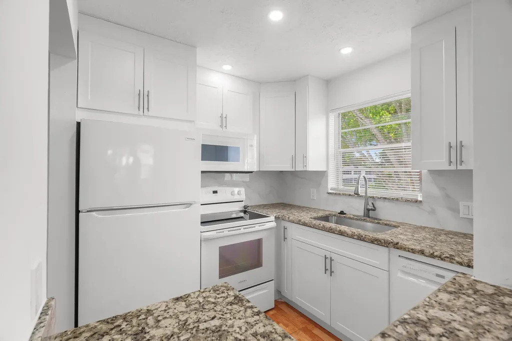 346 Windsor O West Palm Beach FL 33417