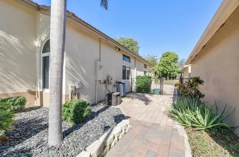 5029 Heron Place Coconut Creek FL 33073