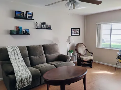 2562 N Garden Drive Lake Worth FL 33461