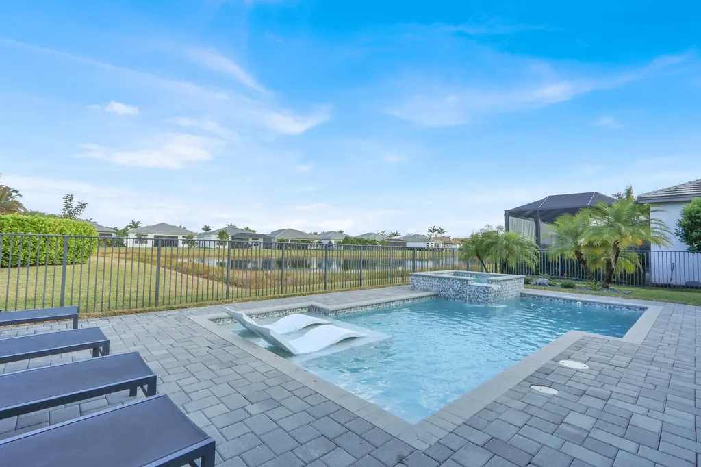 12752 Veneto Springs Drive Boynton Beach FL 33473