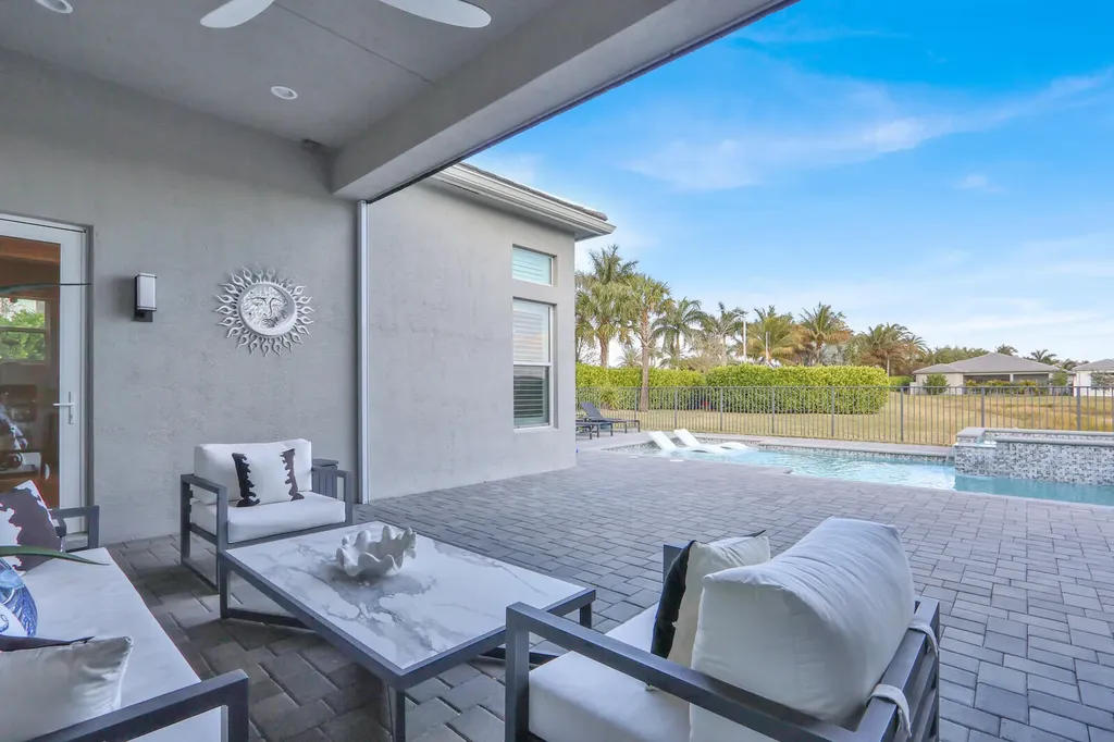 12752 Veneto Springs Drive Boynton Beach FL 33473