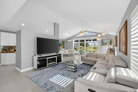 7198 SE Quincy Terrace Hobe Sound FL 33455