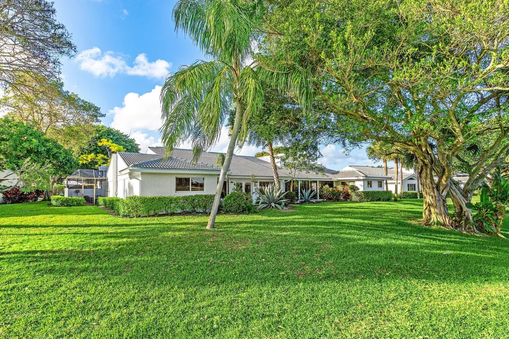 24 Cambridge Drive Boynton Beach FL 33436