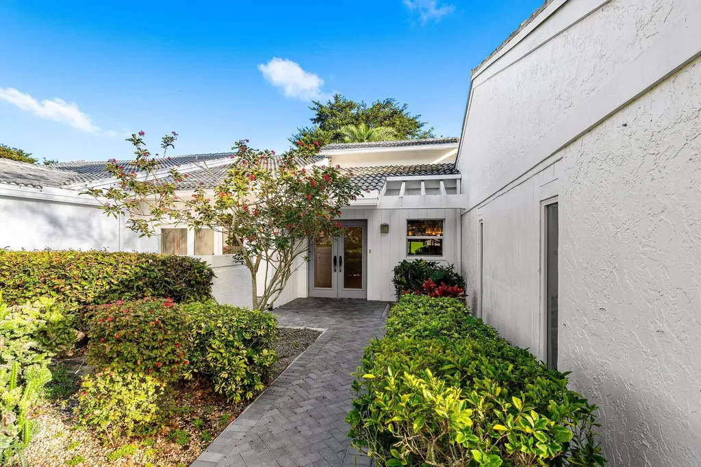 24 Cambridge Drive Boynton Beach FL 33436