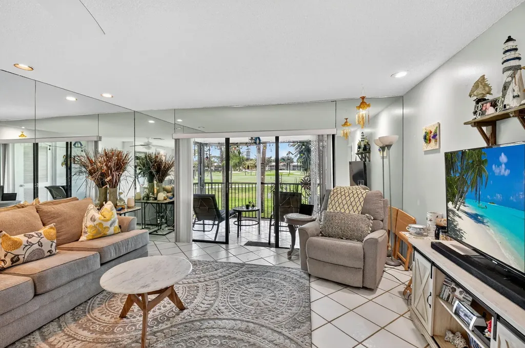 7 Southport Lane Boynton Beach FL 33436