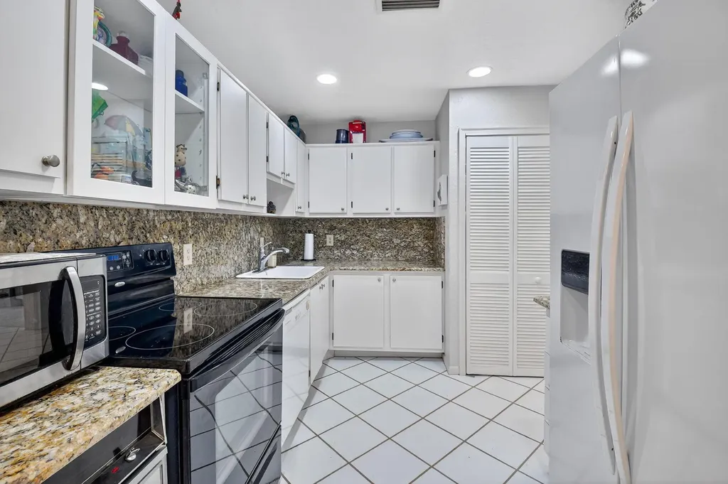 7 Southport Lane Boynton Beach FL 33436