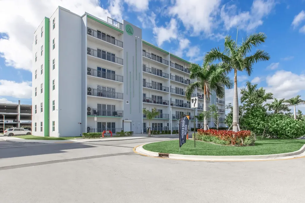 25885 S Dixie Highway Homestead FL 33032