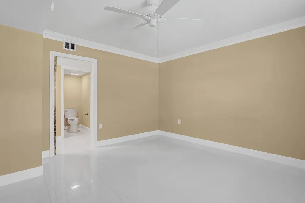 6073 Balboa Circle Boca Raton FL 33433