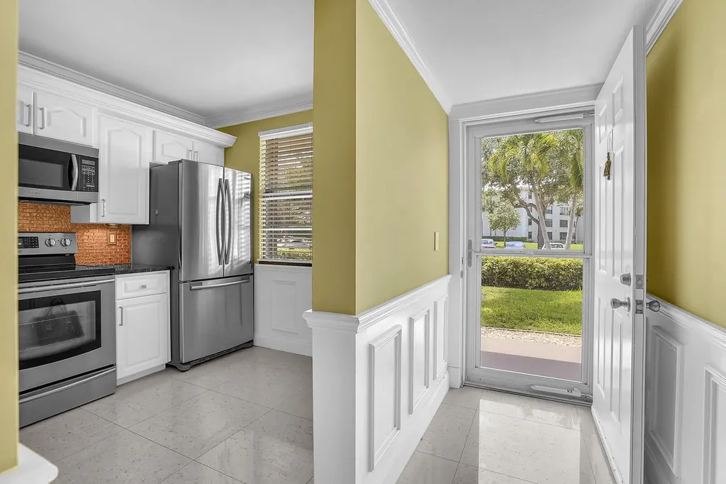 6073 Balboa Circle Boca Raton FL 33433
